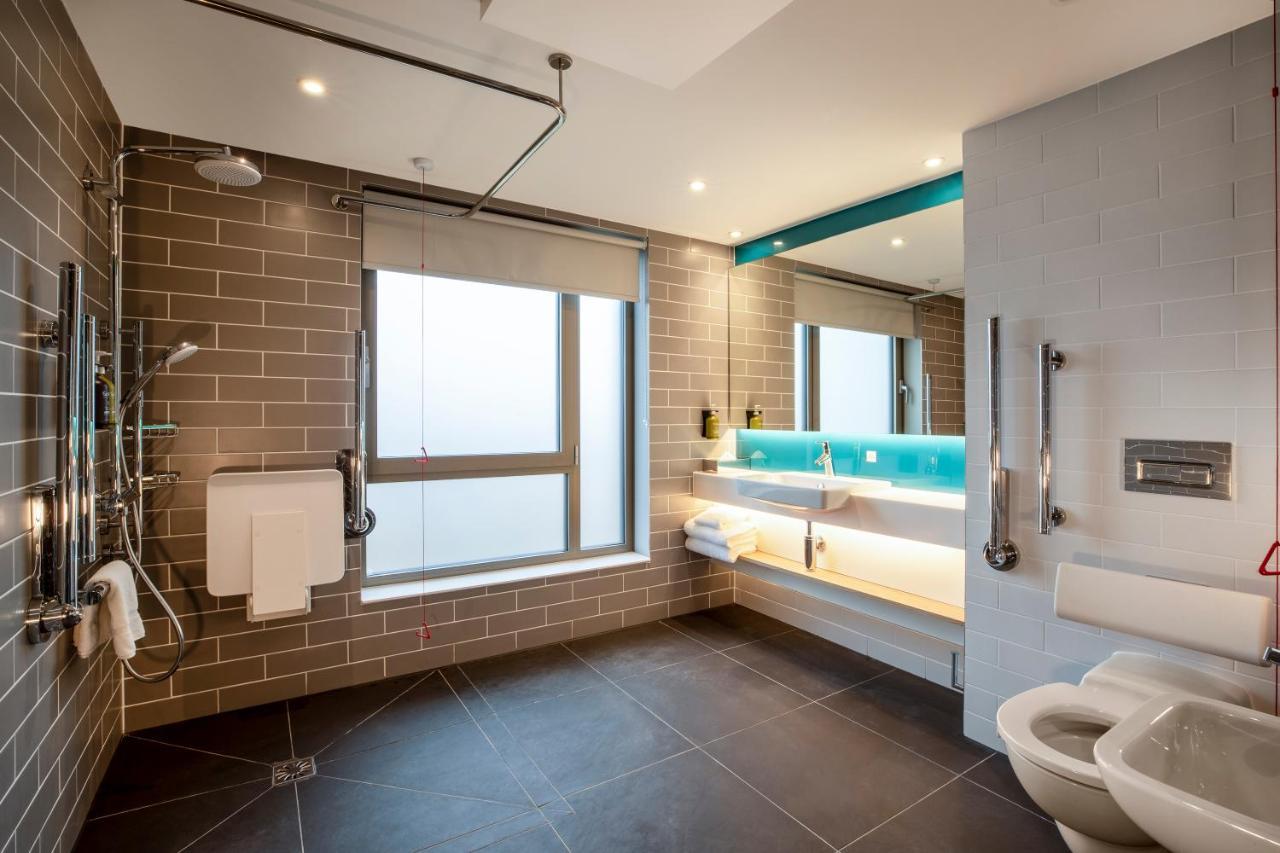 Holiday Inn Express Cambridge West - Cambourne By Ihg 外观 照片