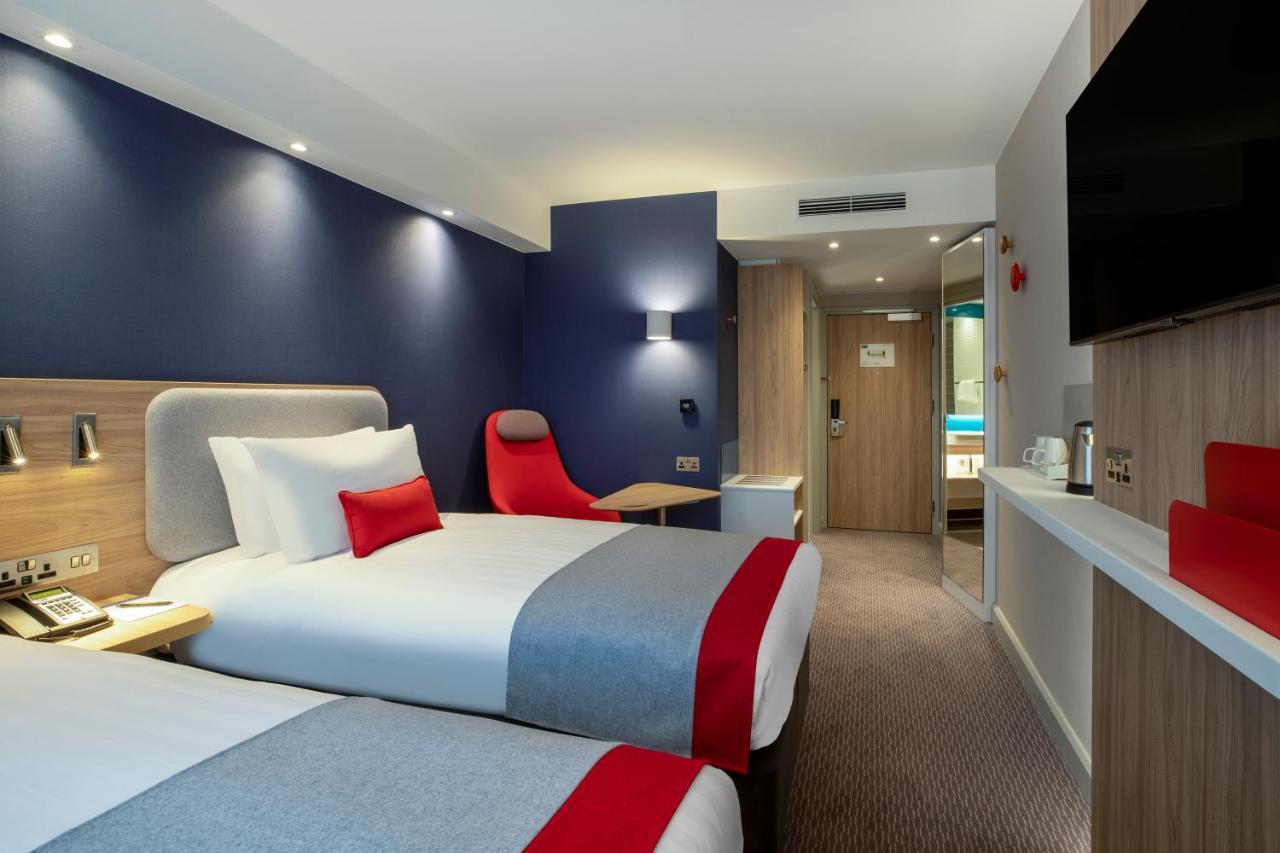 Holiday Inn Express Cambridge West - Cambourne By Ihg 外观 照片