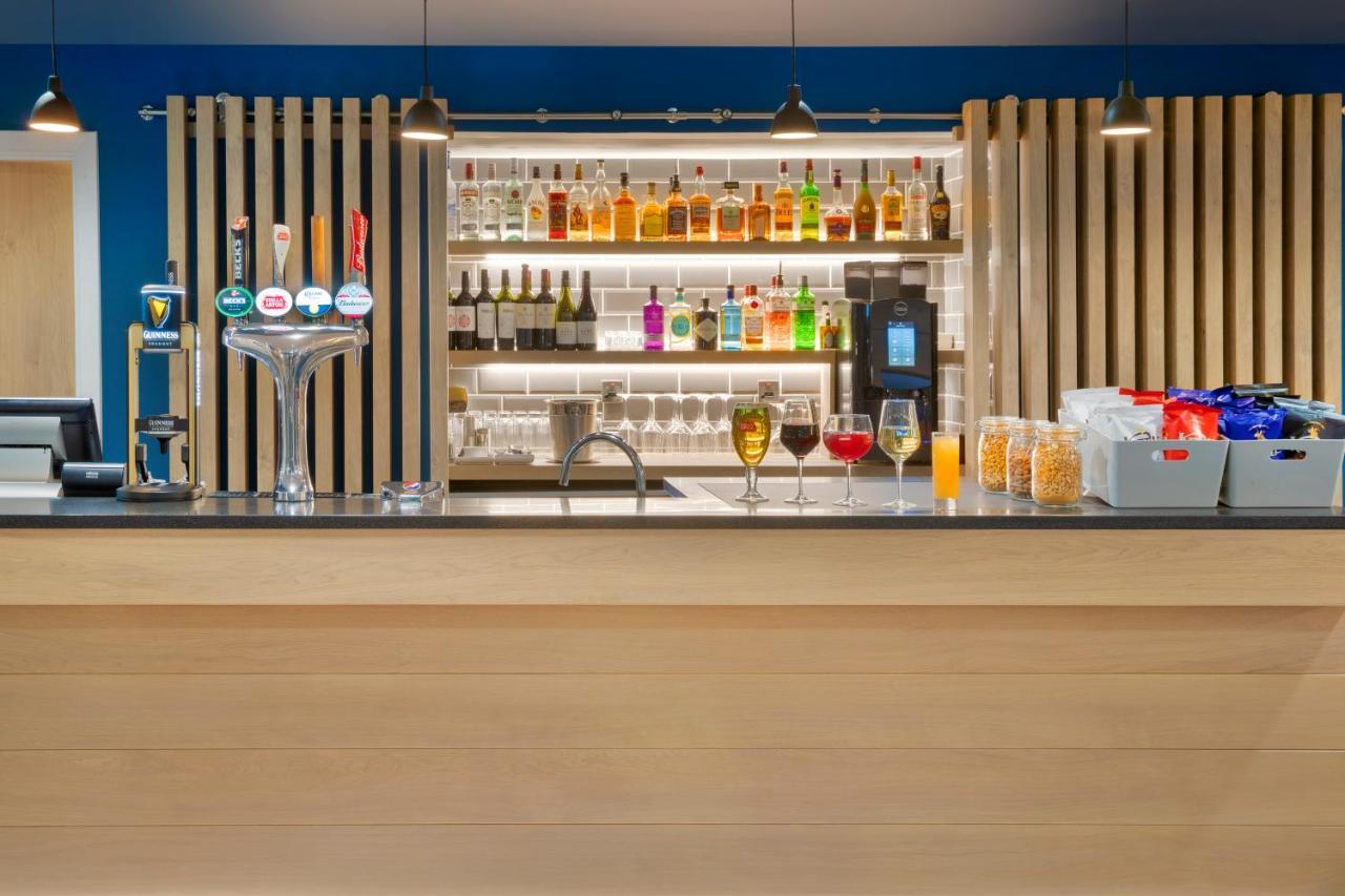 Holiday Inn Express Cambridge West - Cambourne By Ihg 外观 照片