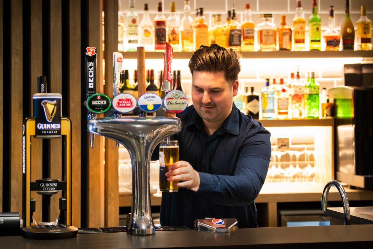 Holiday Inn Express Cambridge West - Cambourne By Ihg 外观 照片