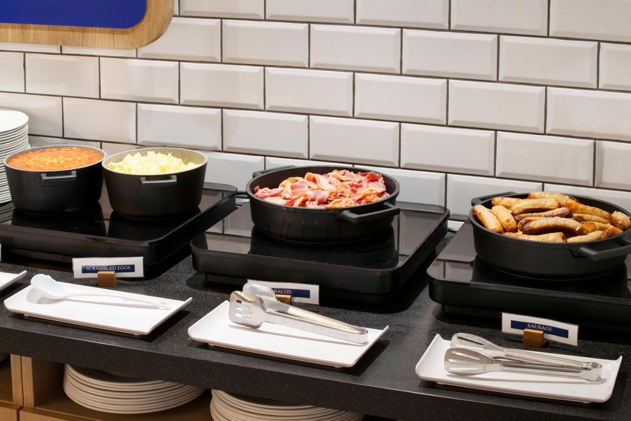 Holiday Inn Express Cambridge West - Cambourne By Ihg 外观 照片