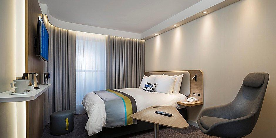 Holiday Inn Express Cambridge West - Cambourne By Ihg 外观 照片